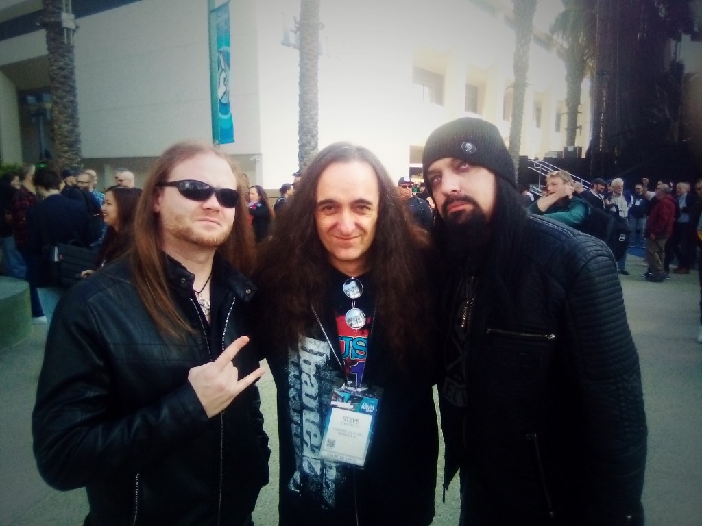 L-R: Scott Eames (Nevalra), yours truly, and Sphynx (Xno)